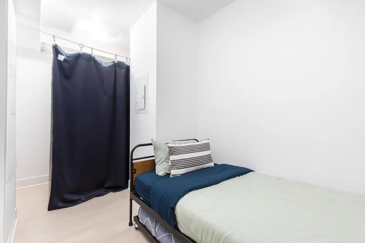 Central Downtown 1 And Den W 3 Beds Sleeps 4 By Uoft Toronto Canada