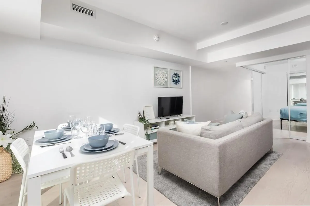 Central Downtown 1 And Den W 3 Beds Sleeps 4 By Uoft Toronto Canada
